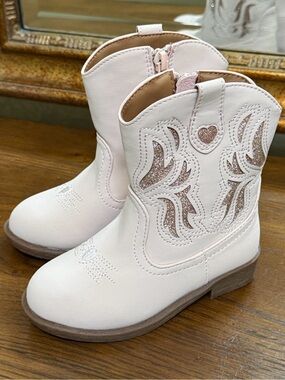 Girls Light Pink Glitter Inset Western Boots by BMCITYBM. Size 7.  Zip.